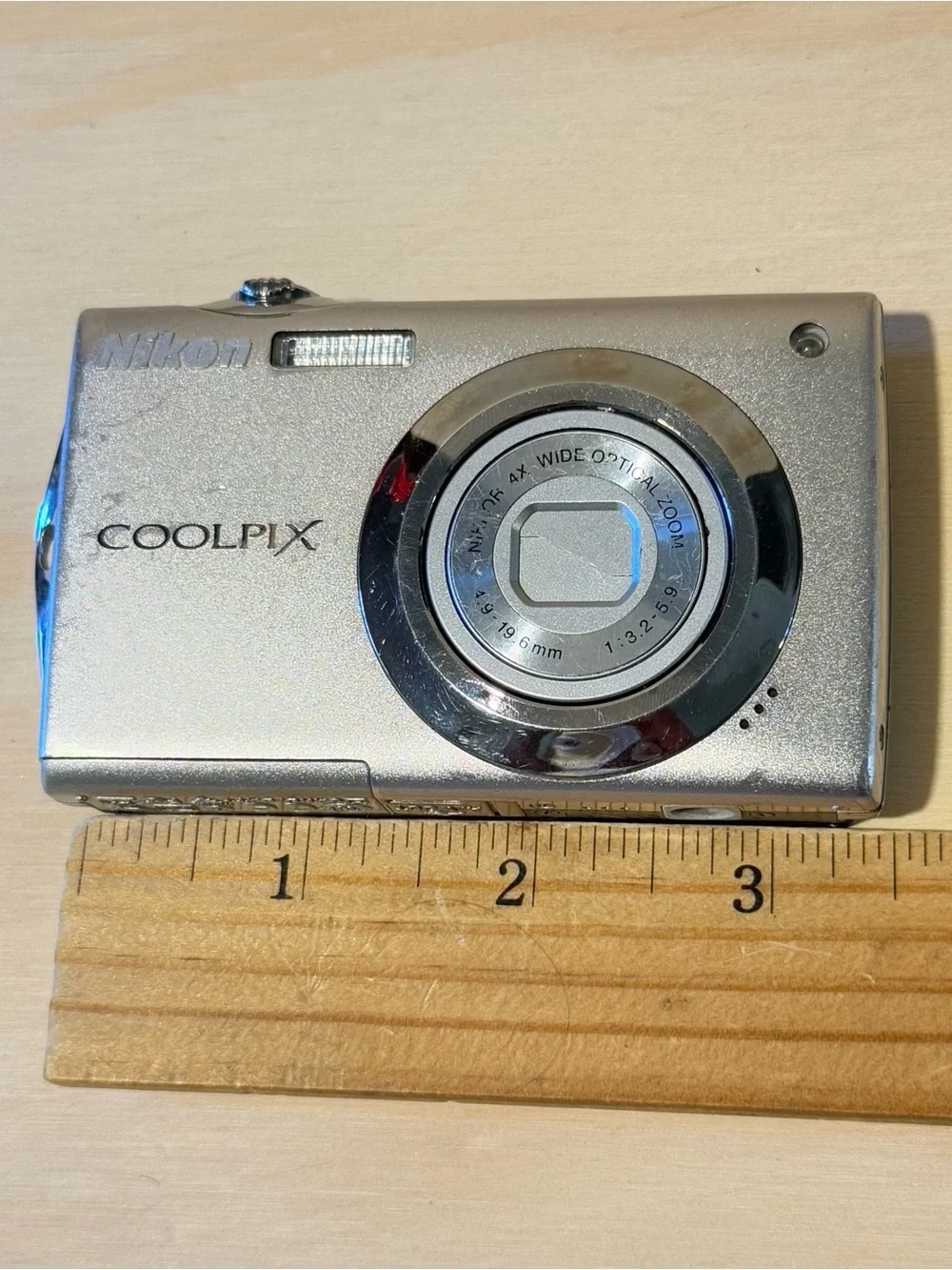 Nikon Coolpix S4000 Silver 12.0MP Digital Camera BROKEN LENS ERROR Read Info Blw